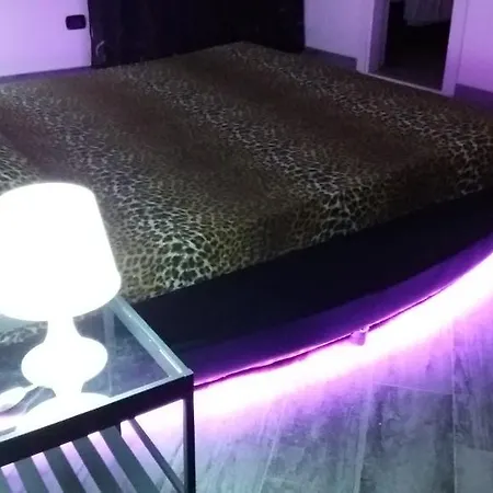 Pompei Holiday Rooms Гостьовий будинок Помпеї