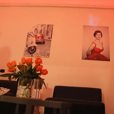 Pompei Holiday Rooms Гостьовий будинок